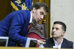Гончарук поспорил с Зеленским из-за Коломойского и написал заявление об отставке, - СМИ