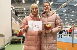 Школярка з Норвегії подарувала українській атлетці Ярославі Магучих малюнок з її зображенням (фото)
