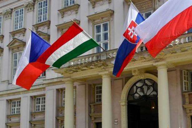 Польща скликає зустріч лідерів країн Вишеградської четвірки через коронавірус