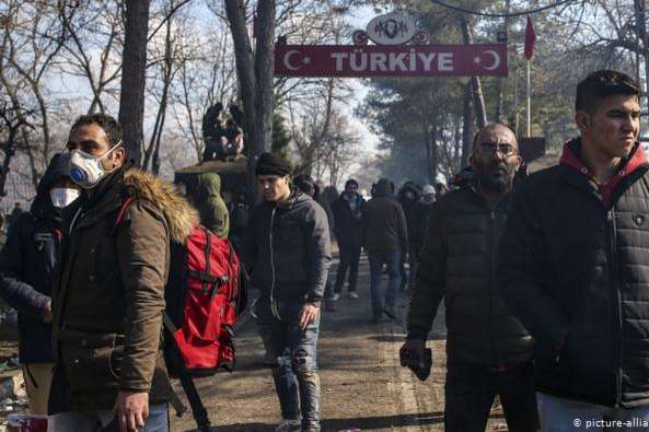 Греція звинуватила Туреччину в активній допомозі мігрантам, які проривають кордон ЄС