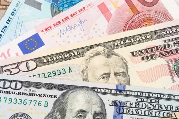 Долар знову дорожчає: курс валют на 2 березня