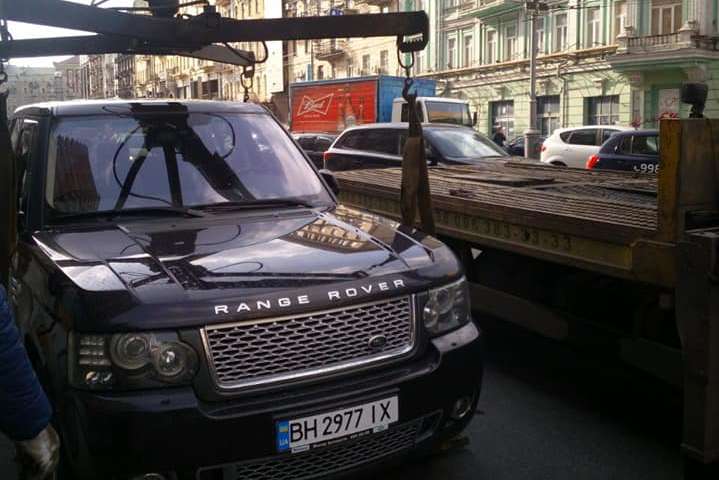 Факт евакуації автівки у Києві можна перевірити у мобільному додатку