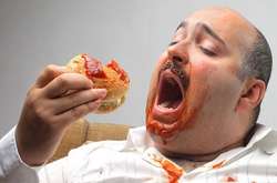 Диетологи назвали пять действенных способов справиться с перееданием