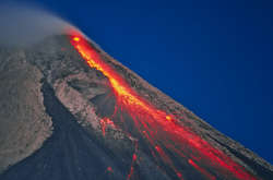 На острові Ява почалося виверження вулкана Мерапі 