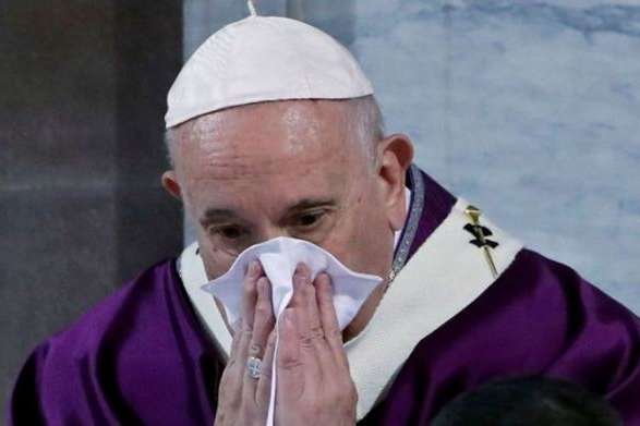 Папу Римського перевірили на коронавірус