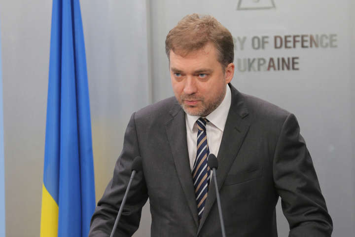ЗМІ назвали три кандидатури на пост міністра оборони України
