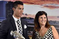 Роналду разом зі своєю мамою