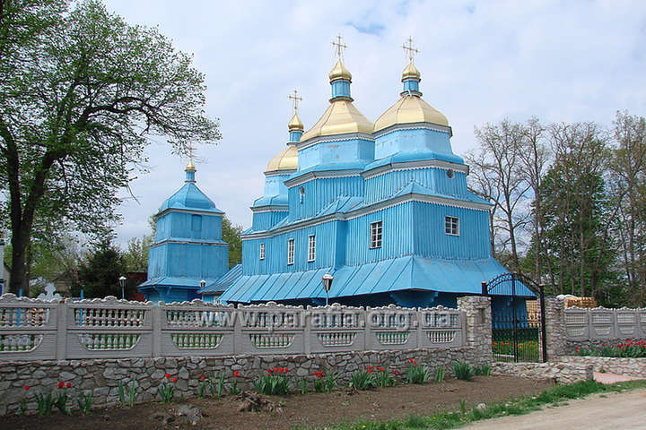 На Вінничині парафіяни Московської церкви зруйнували 300-літній козацький храм 