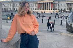 Дочь Елены Кравец  позировала на улицах Лондона