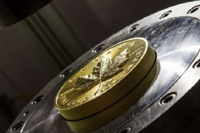 У Канаді викарбували 10-кілограмову золоту монету (фото)