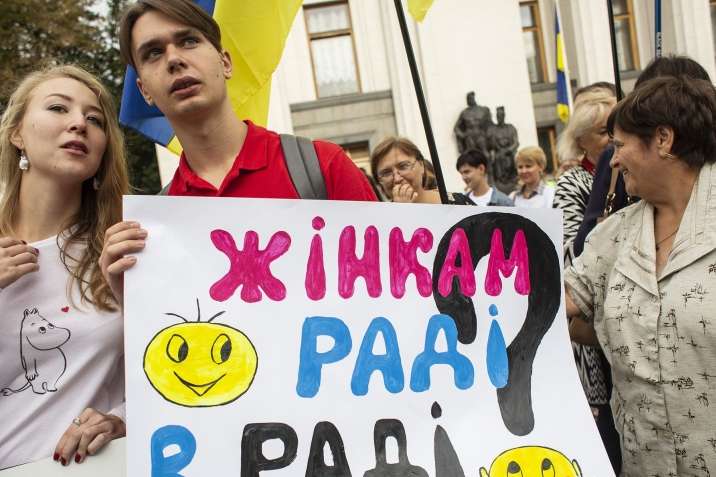 Понад 80% українців схвалюють те, що жінки йдуть у політику - дослідження