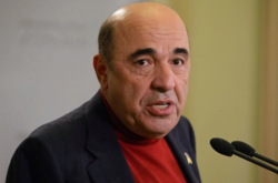 Рабинович: Власть пошла по старому курсу Порошенко - затягивает войну