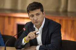  Володимир Зеленський заявив, що може домовитися про угоду з Путіним, щоб покласти край війні, водночас він пригрозив вийти з переговорів через рік, якщо не буде ніякого прогресу 