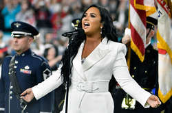 Деми Ловато рассказала о борьбе с пьянством, наркотиками и биполярным расстройством