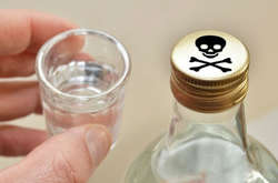  Було відібрано 16 зразків горілчаних виробів та за результатами досліджень у 4 випадках встановлено невідповідності 