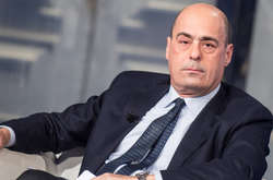 Лідер італійської Демократичної партії Нікола Дзінгаретті. Демократична партія є однією з найбільших в Італії і нині знаходиться при владі в складі коаліції з рухом «П’ять зірок»