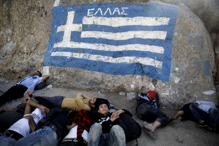 У Греції побудують два тимчасові табори для біженців з Сирії
