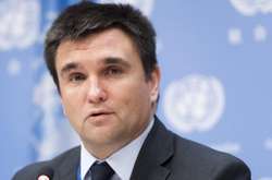 Видача жителям окупованих територій російських паспортів, прийняття рішення про начебто межі так званої «ДНР» у межах Донецької області, «зачистка» свідомості – це все є елементами одного плану. А запропоновані Путіним нові п