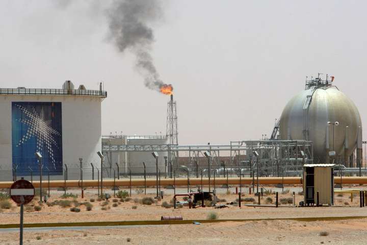 Саудівська Аравія почала цінову війну у відповідь на зрив нафтової угоди з Росією
