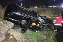 Автомобіль вилетів з дороги і  перекинувся у бліндаж 