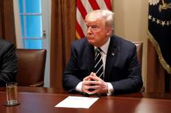 Дональд Трамп не здавав аналізи на коронавірус після контакту з конгресменами, які перебувають на карантині