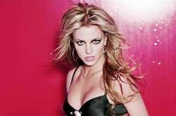  Бритни Спирс прошла долгую реабилитацию, но продолжает оставаться иконой стиля 
  