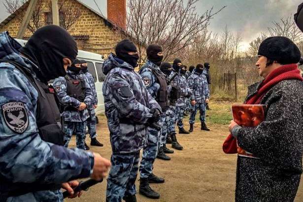 Обшуки в окупованому Криму: затримані четверо кримських татар