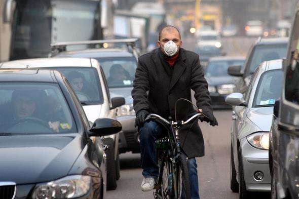 Дихати небезпечно: рівень забруднення повітря у Києві зашкалює