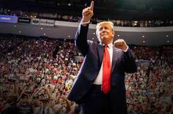 Дональд Трамп победил на предварительных выборах в шести штатах