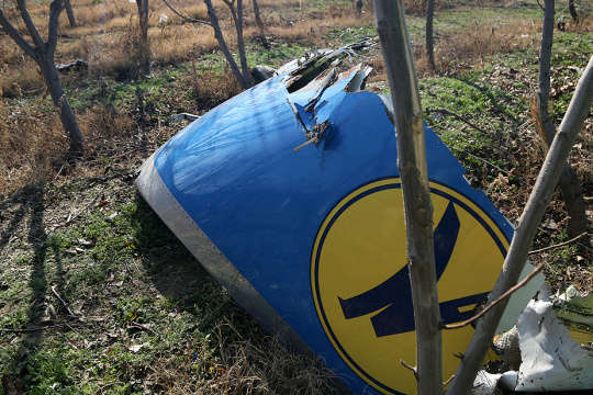 Іран погодився передати «чорні скриньки» збитого літака МАУ Україні — посол