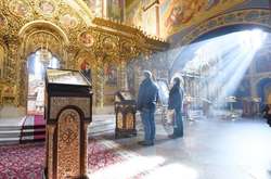 У Православній церкві України поки що не ухвалили рішення щодо можливості та доцільності обмежень на перебування вірян під час богослужінь