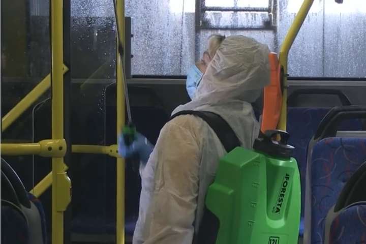 Загроза коронавірусу: Кличко показав, як дезінфікують транспорт (відео)