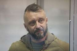 Киевский апелляционный суд оставил под стражей музыканта Андрея Антоненко («Риффмастера»)