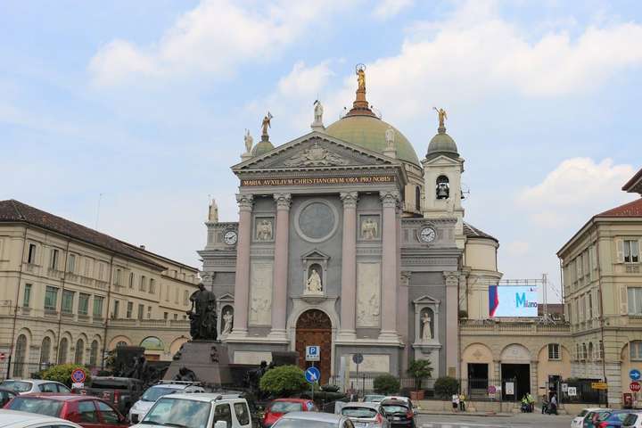 У Римі закрили всі католицькі церкви через коронавірус