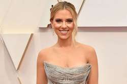  35-летняя Скарлетт Йоханссон примерила провокационные наряды 
  