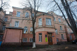  Чернівецька обласна клінічна лікарня 