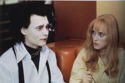  Вайнона Райдер защитила Деппа в деле против Эмбер Херд 
  