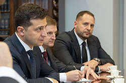 Зеленский ведет Украину к пропасти, а Путина делает «миротворцем», - Бессмертный