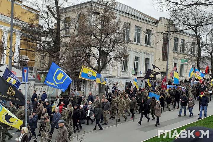 У Києві триває Марш добровольців (фото)