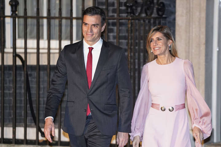 У дружини прем'єра Іспанії діагностували коронавірус