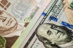 Аналітики прогнозують подальше різке зростання курсу долара