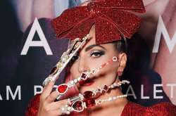 Я говорила с Богом – он сказал, что у нас все будет хорошо», - заявила Леди Гага