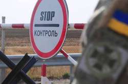 З боку ОРДЛО на КПВВ шикуються величезні черги тих, хто хоче «закупитися» всім необхідним (фото)