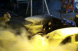 У Києві на ходу загорівся Porsche Panamera (відео)