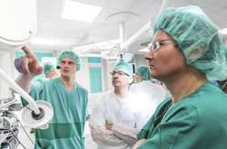 МОЗ планує забов’язати лікарні переносити планові операції через коронавірус