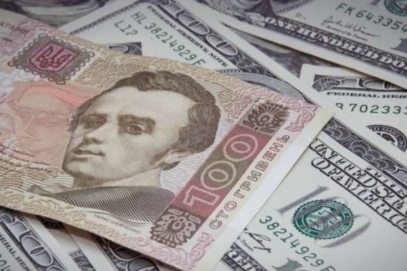 Долар стрімко зростає: курс валют на 16 березня