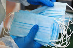 Медичні мазки наразі заборонено вивозити з України 