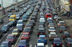 Київ стоїть у заторах: через коронавірус люди відмовляються від громадського транспорту (карта)