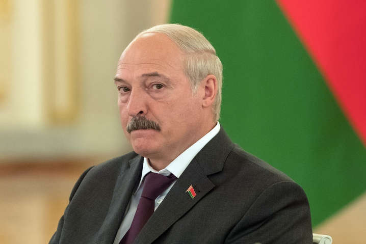 «Росія вся палає від коронавірусу»: Лукашенко прокоментував закриття кордону з боку РФ