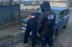 На Харківщині інспектор митниці організував незаконний перехід людей через кордон до Росії